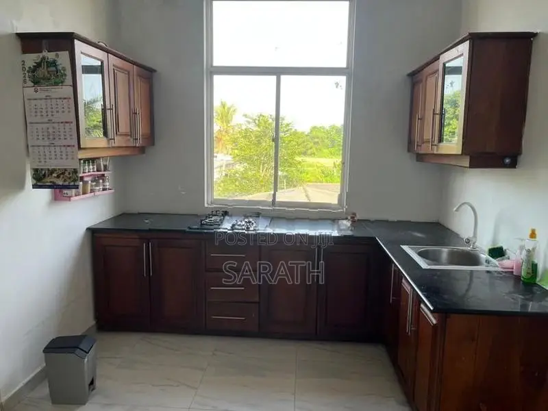 Spacious 4-Bedroom Home for Rent in Nawinna