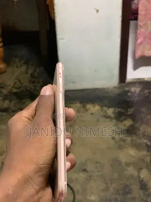 Apple iPhone 8 (Used)