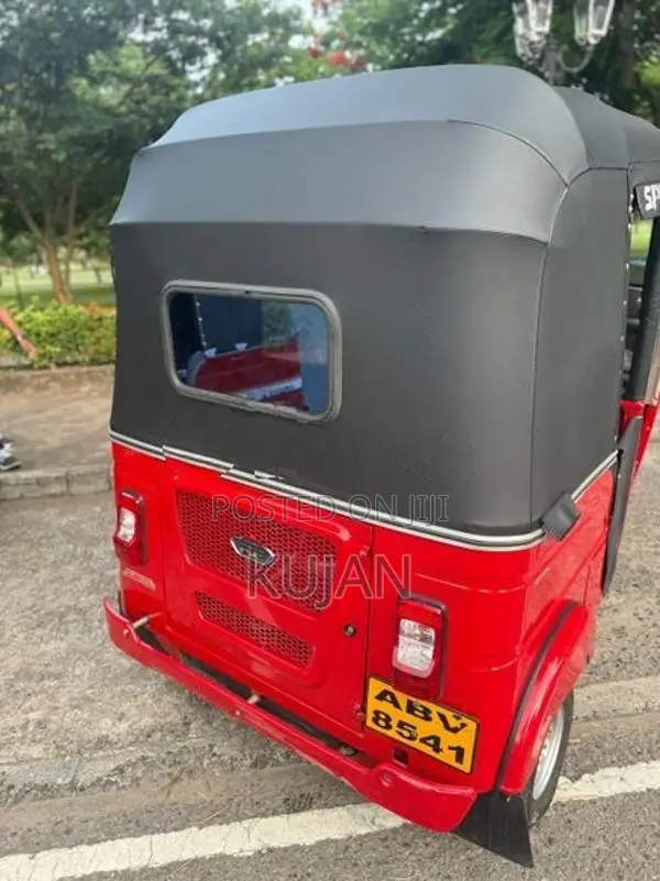 Bajaj RE 2025