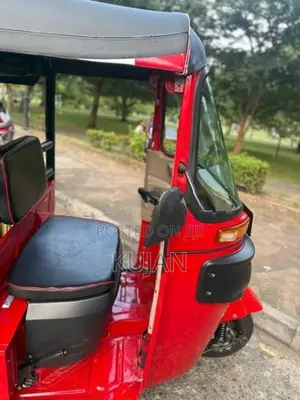 Bajaj RE 2025