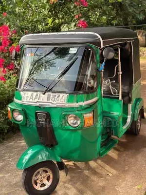 Bajaj RE 2012
