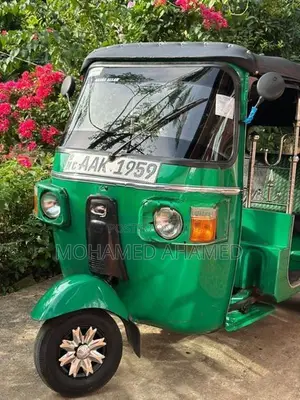 Bajaj RE 2013