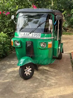 Bajaj RE 2013