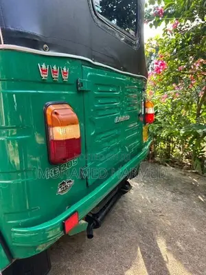 Bajaj RE 2012