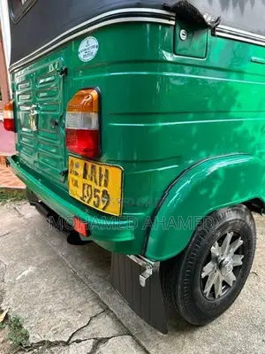 Bajaj RE 2013