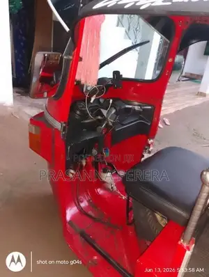 Bajaj RE 2011