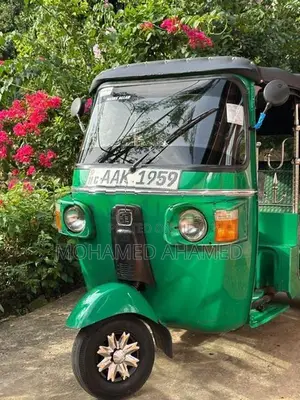 Bajaj RE 2013