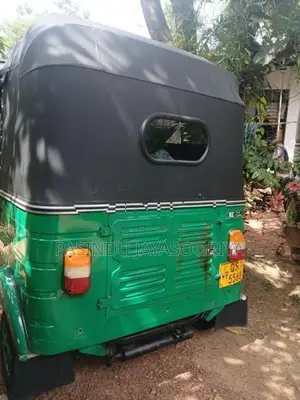 Bajaj RE 2010