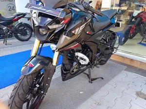 Bajaj Pulsar N160 Premium 2026