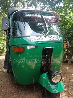 Bajaj RE 2010