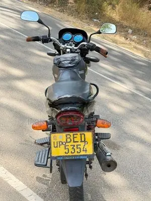 Bajaj Platina 100 2016