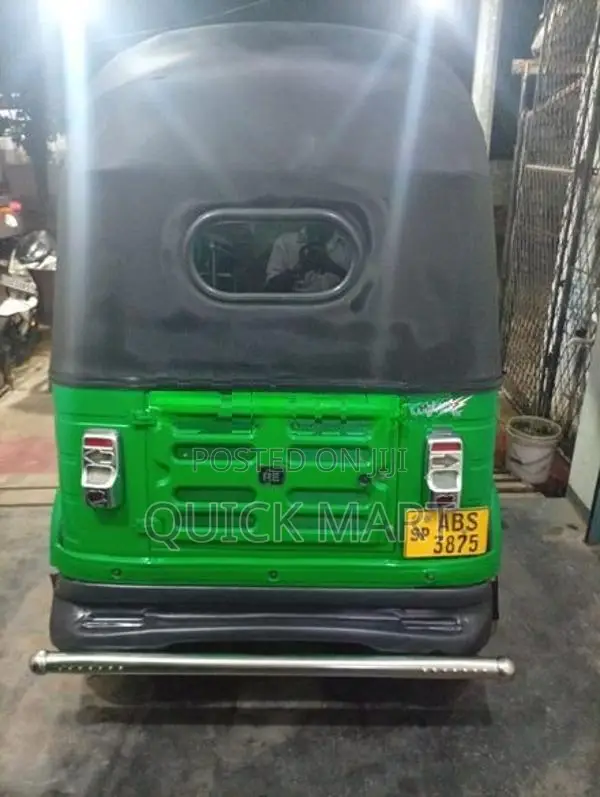 Bajaj RE 2019
