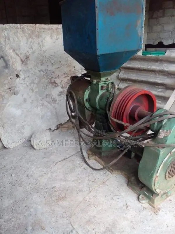 Rice Huller Machine