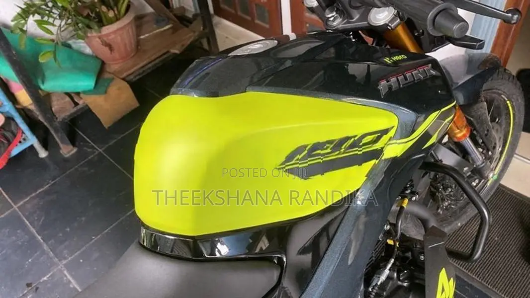 Hero Hunk 160R 2025