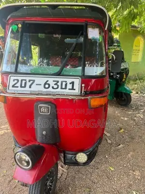 Bajaj RE 2000