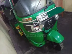 Bajaj RE 2018