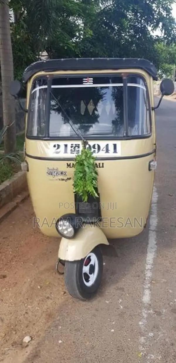 Bajaj RE 1988