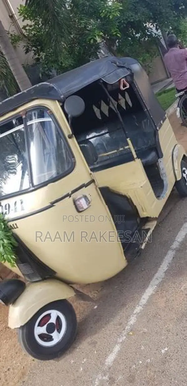 Bajaj RE 1988