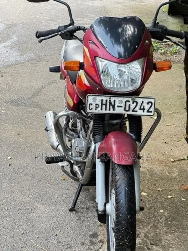 Bajaj Caliber 2004