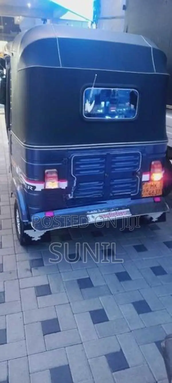 Bajaj RE 2003
