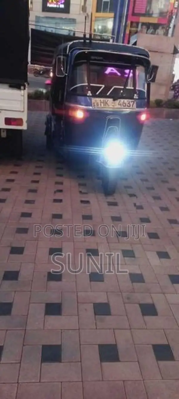 Bajaj RE 2003