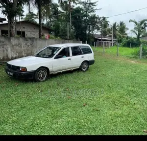 Nissan AD Wagon 1992