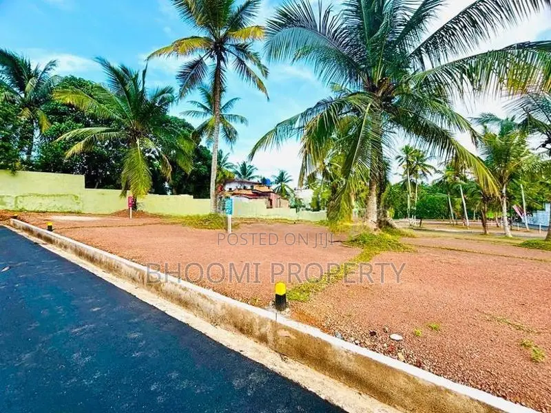 කැස්බෑව 120 පාරට ලගම ඉඩම