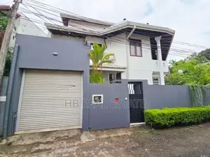 Brand New Luxury 3 Storey House for Sale Pannipitiya