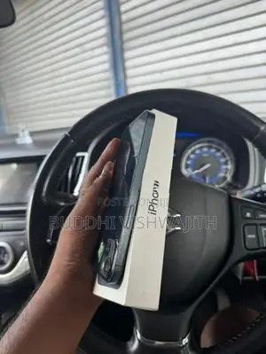 Apple iPhone 13 (Used)
