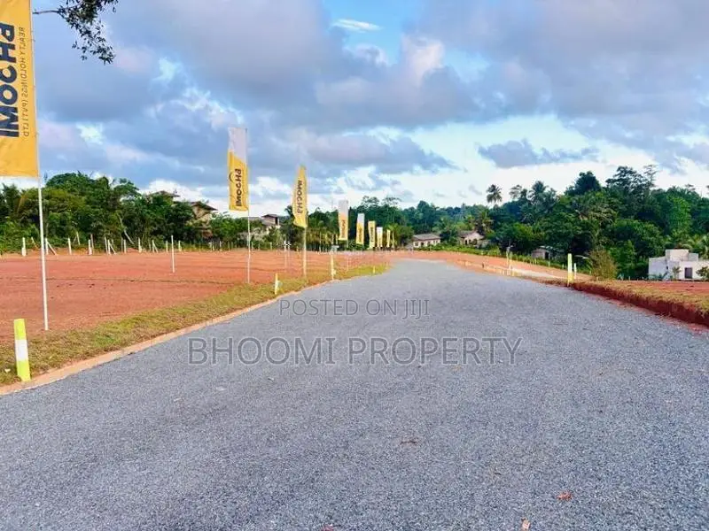 කලුතර පලාතොට බිම්කොටස්