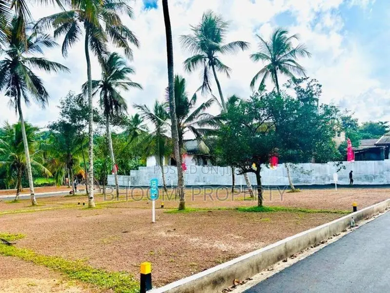 Land for Sale Near 120-Road Kesbewa