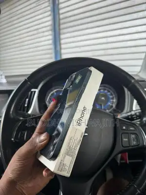 Apple iPhone 13 (Used)