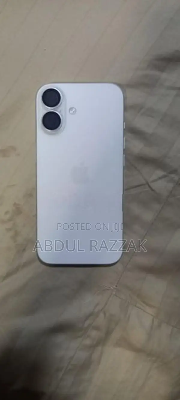 Apple iPhone 16 128GB (Used)