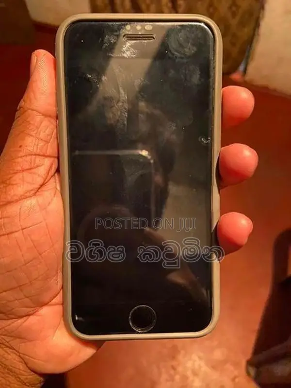 Apple iPhone 7 (Used)