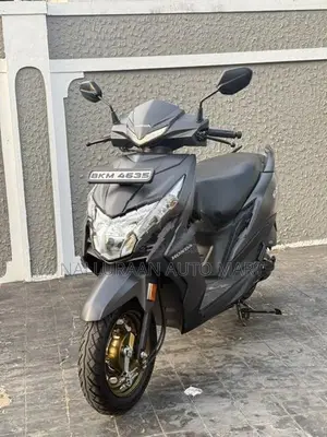 Honda Dio DLX 2025
