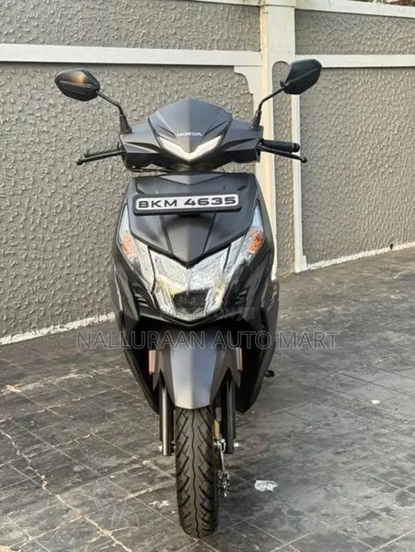 Honda Dio DLX 2025