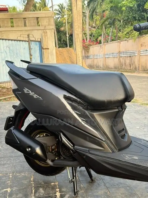 Honda Dio DLX 2025