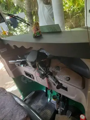 Bajaj RE 2022