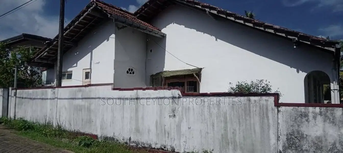 Coastal Home Just 250m from Jungle Beach, Weligama