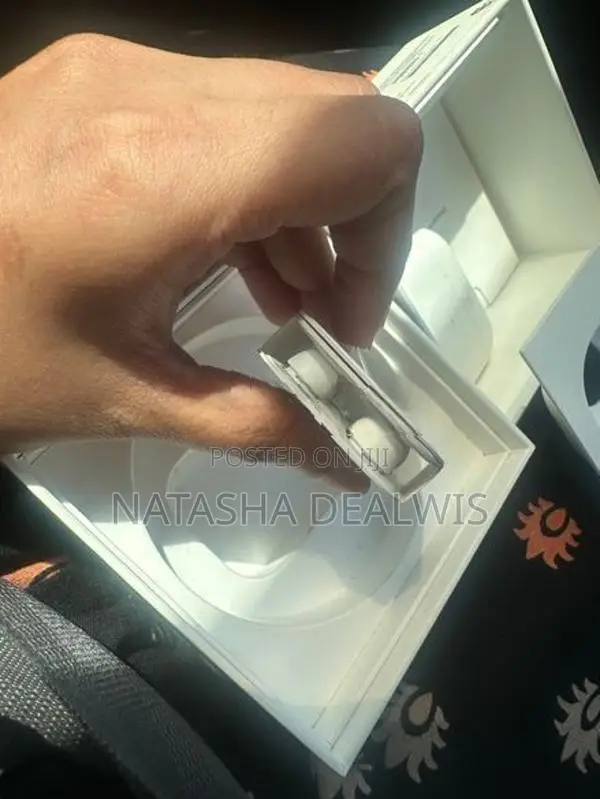 Apple AirPods Pro (2nd generation) from US