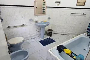 4 Bedroom House For Sale in Kalubowila