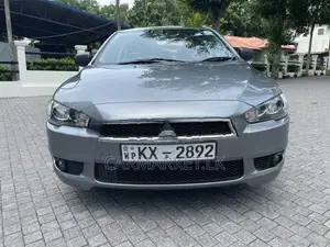 Mitsubishi Lancer EX 2013