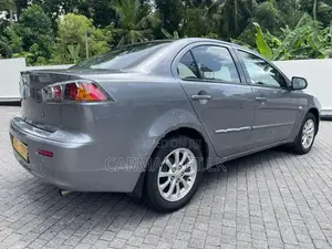 Mitsubishi Lancer EX 2013