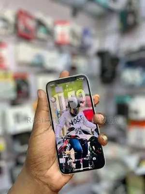 Apple iPhone 12 (Used)