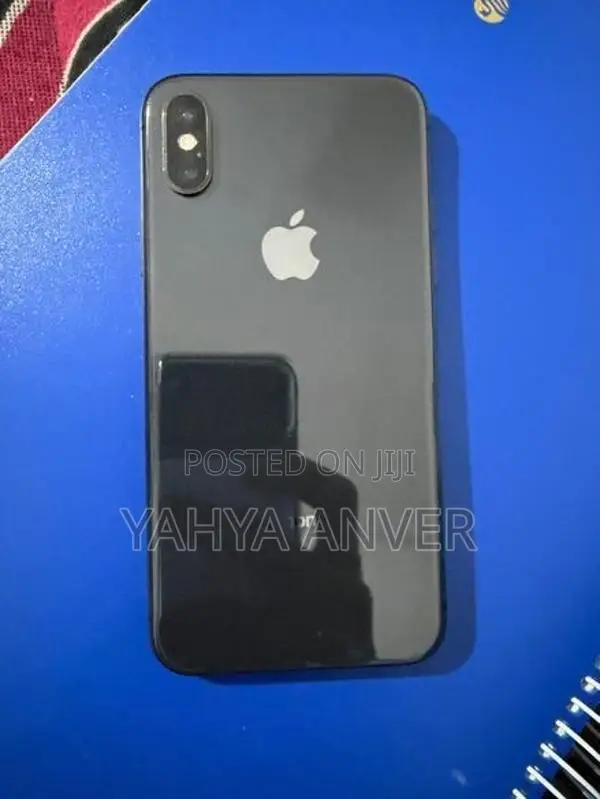 Apple iPhone XS (Used)