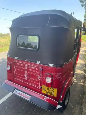 Bajaj RE 2015
