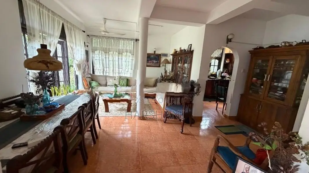 22P 2 Storey House Close to Vidyala Junc, Hokandara