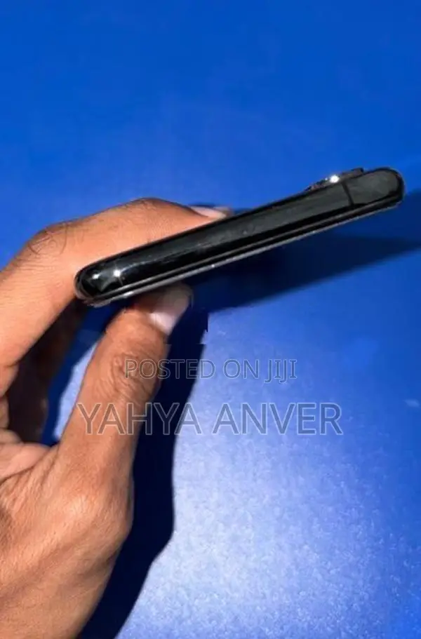 Apple iPhone XS (Used)