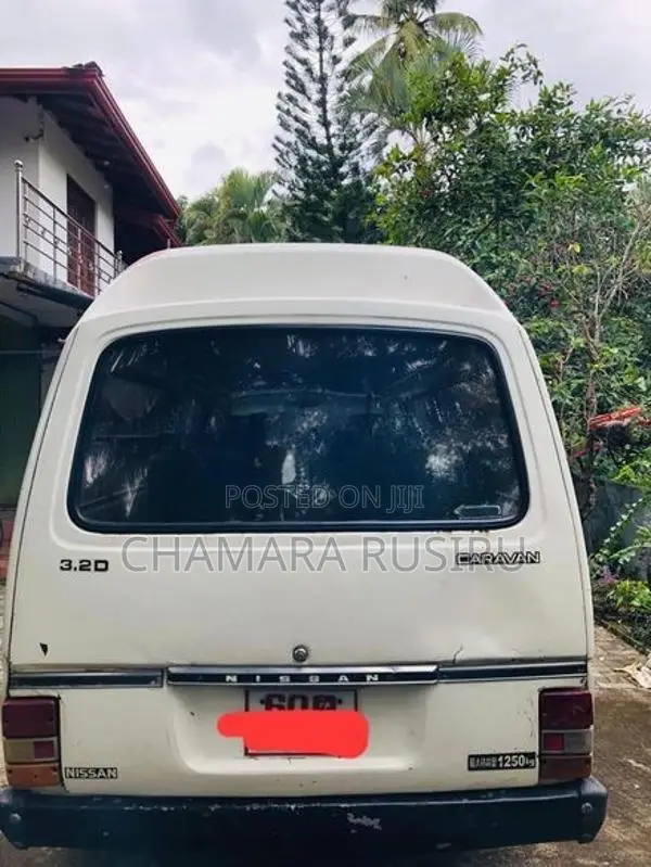 Nissan Caravan VRG moel 1983