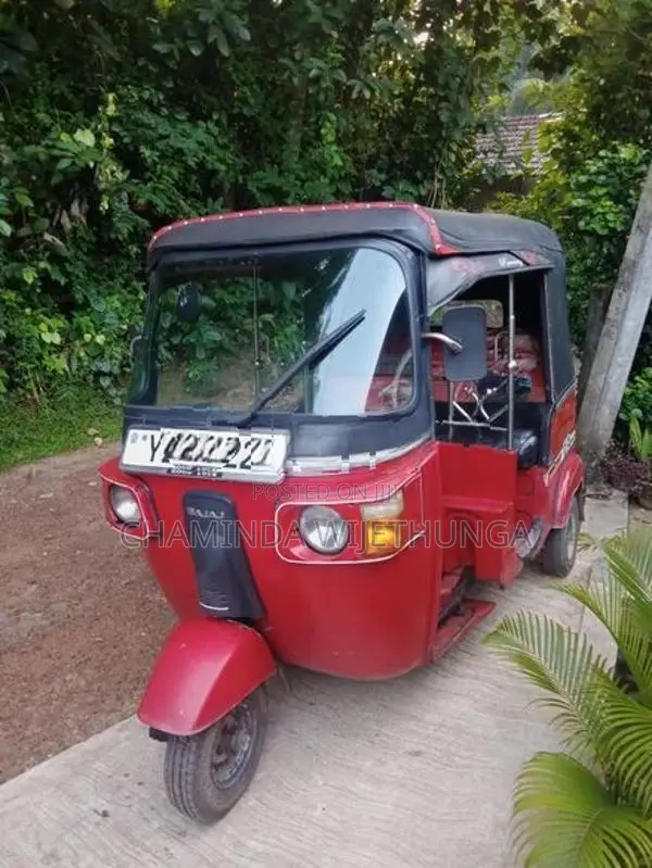 Bajaj RE 2010